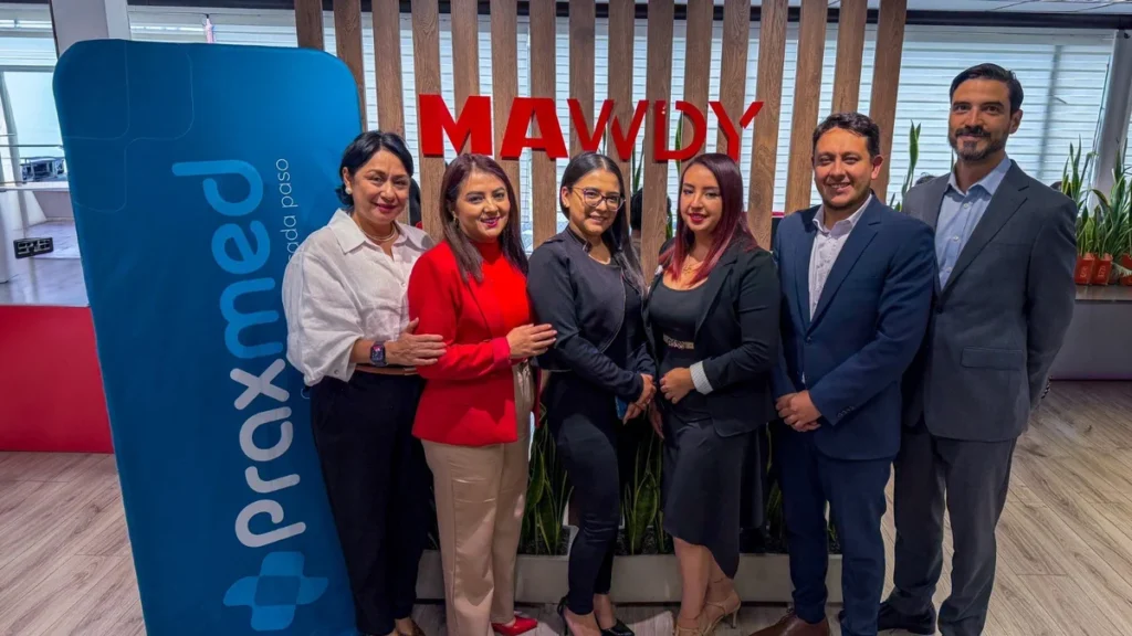 Firma del acuerdo institucional de atención médica ambulatoria