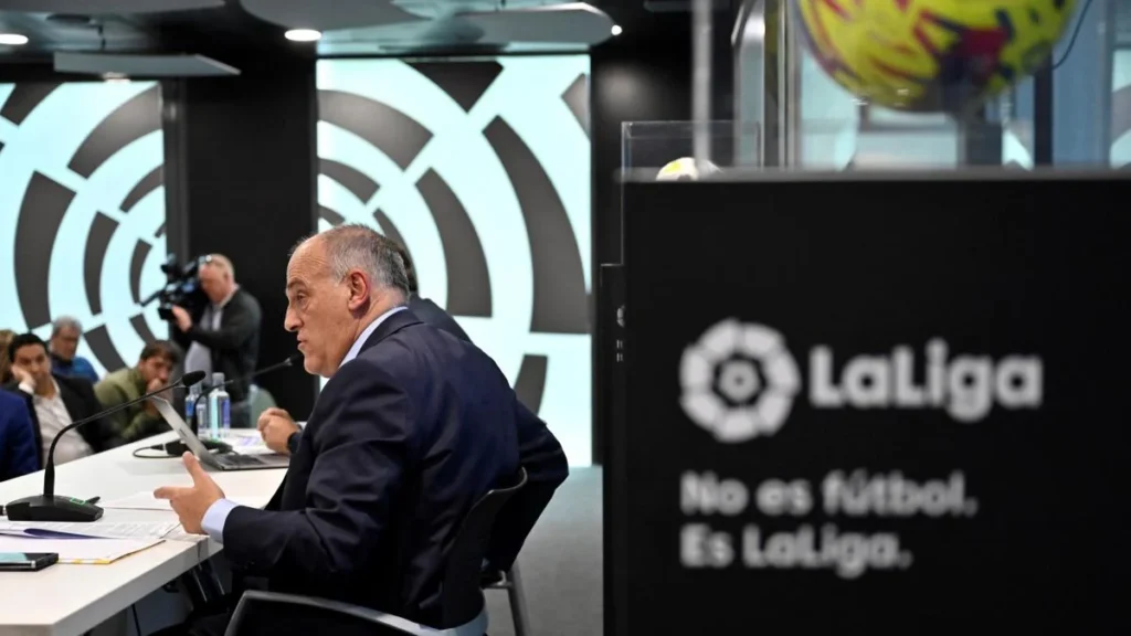 Javier Tebas durante una rueda de prensa oficial de la liga de fútbol de España