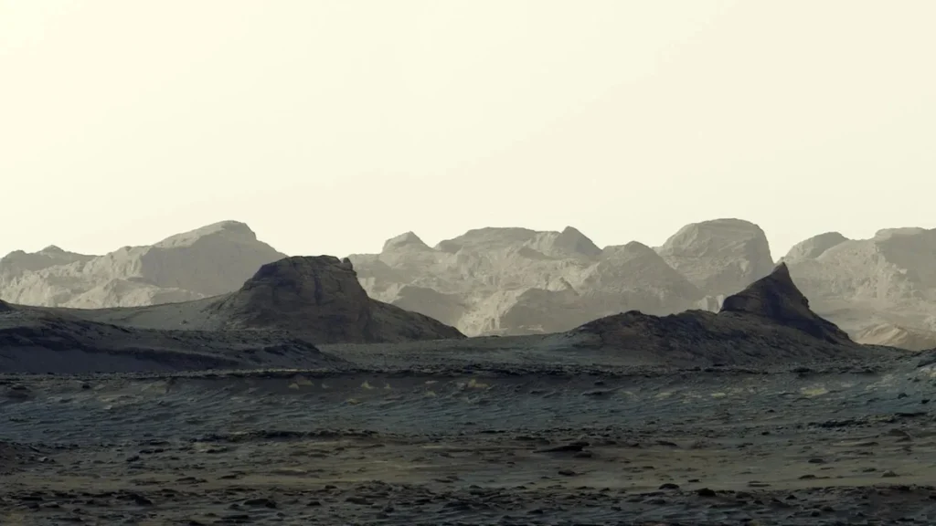 Panorámica del cráter Gale capturada por el rover Curiosity en Marte