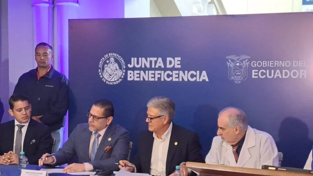 Frascos de vacunas contra el virus del papiloma humano listas para su distribución