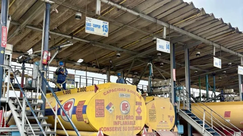 Terminal Pascuales habilita despacho dominical de diésel por alta demanda - cobertura especial