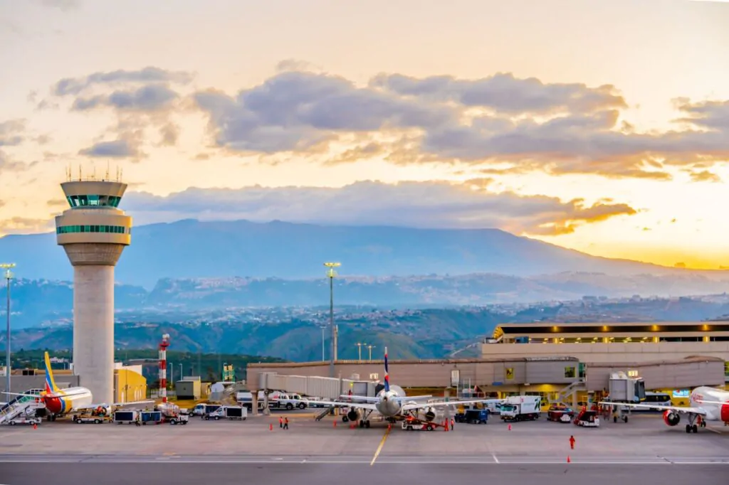 Aeropuerto Internacional Mariscal Sucre,