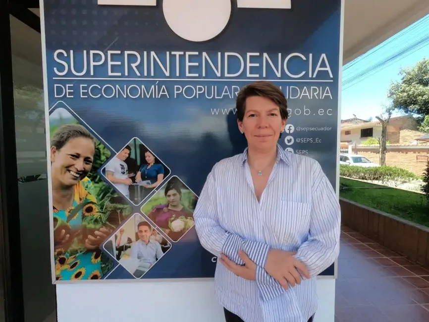 Descubre cómo la educación financiera puede transformar tu futuro económico y promover la equidad. Obtén recursos y herramientas clave