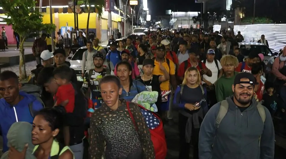 Descubre los desafíos de salud mental enfrentados por migrantes y la comunidad receptora en Ecuador según un estudio nacional.