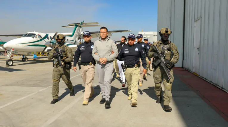 La reforma permitirá la extradición pasiva de ecuatorianos para ser juzgados en otros países por delitos cometidos fuera del Ecuador.