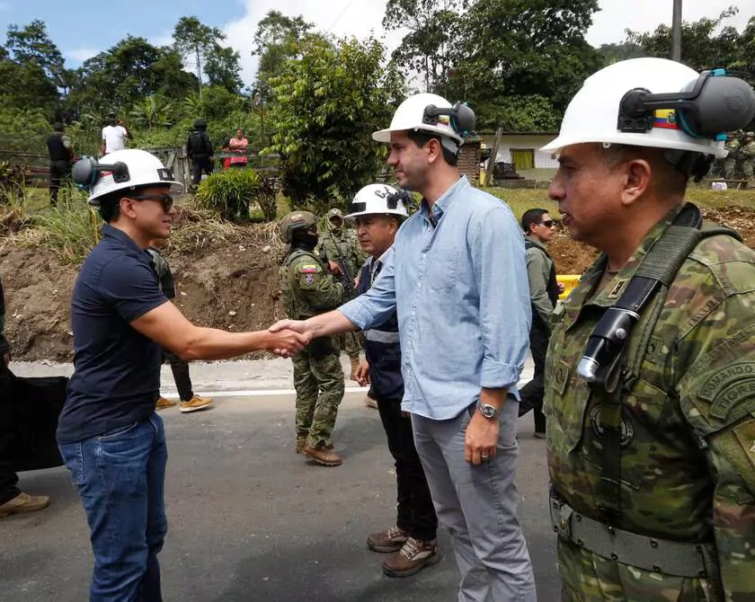 Noboa anunció que Roberto Luque, actual ministro de Transporte y Obras Públicas y encargado de Energía y Minas, asumirá un tercer ministerio.