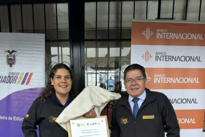 Proyecto de Transformación: Novacero impulsa educación y calidad de vida en Ecuador mediante voluntariado, materiales reciclables