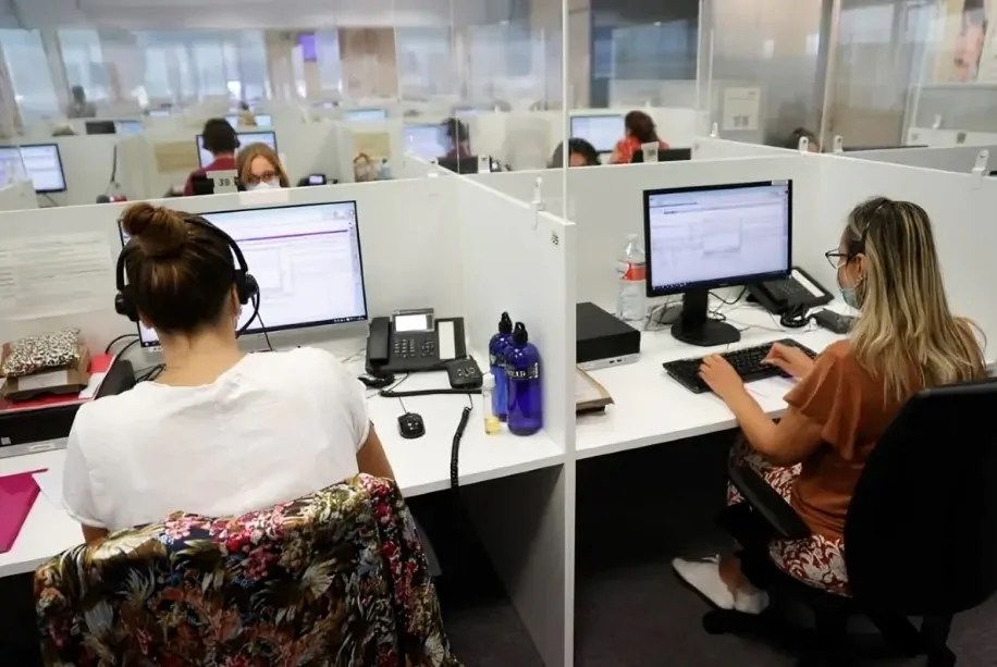 Un nuevo informe de la OIT y el Banco Mundial predice que la IA podría poner en riesgo 2,2 millones de empleos en Ecuador.
