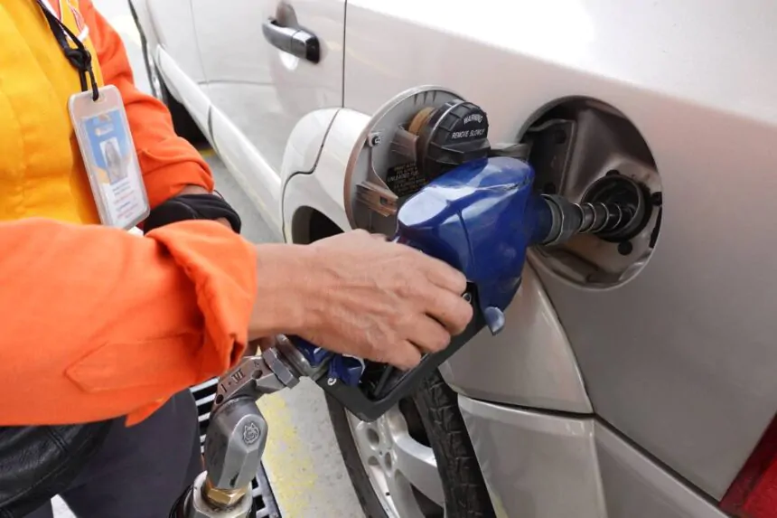 Desde el 12 de julio, Ecuador enfrenta un cambio en el precio de la gasolina con un ajuste que refleja nuevas políticas gubernamentales.