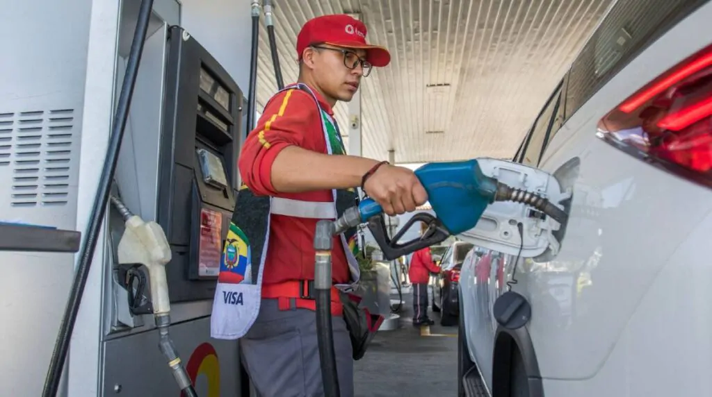 Desde el 12 de julio, Ecuador enfrenta un cambio en el precio de la gasolina con un ajuste que refleja nuevas políticas gubernamentales.