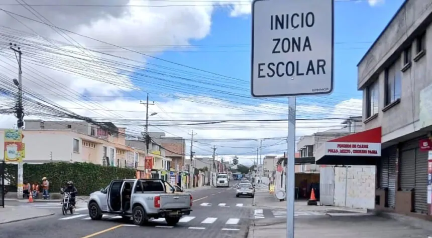 Seguridad escolar en Quito: Operativos y control de tránsito intensificados para proteger a estudiantes durante el regreso a clases