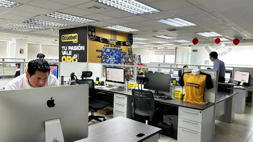 Ecuabet como fundación: descubre cómo esta transformación busca reinvertir ganancias en bienestar social y mejorar la regulación.
