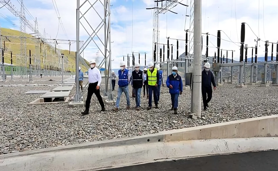 Colombia retoma la exportación de energía eléctrica a Ecuador, aliviando la crisis energética que enfrenta el país vecino.