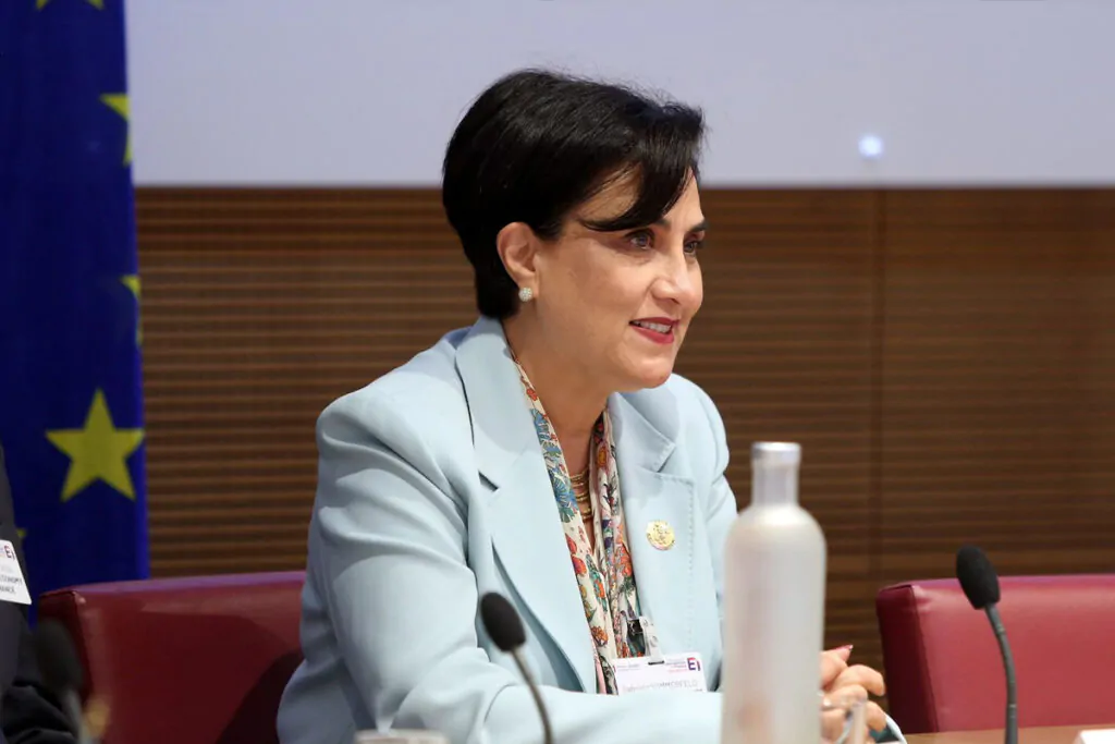 Canciller Sommerfeld niega