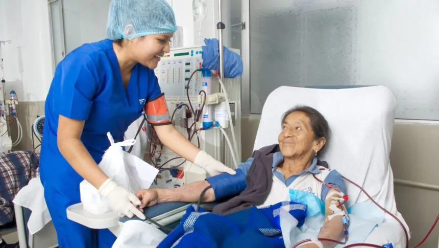 Descubre cuáles son los tratamientos más costosos en Ecuador, incluyendo cáncer, insuficiencia renal y enfermedades raras.