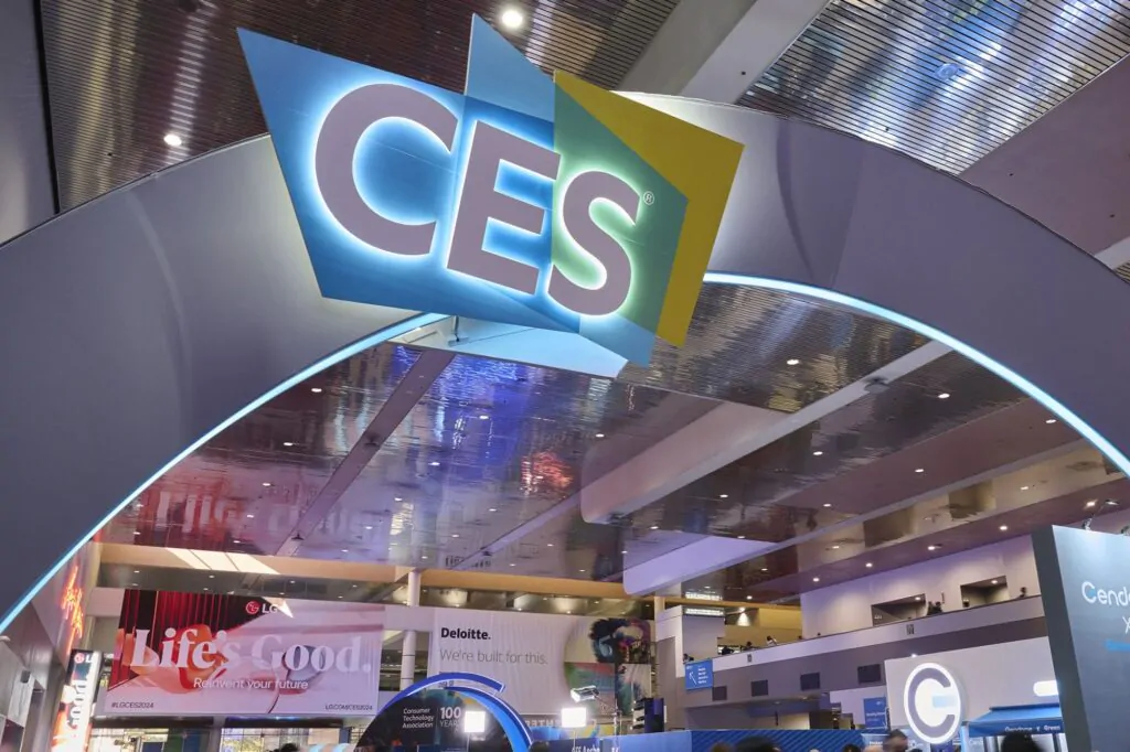 La inteligencia artificial será la protagonista de CES 2025, con innovaciones que impactarán el hogar, la salud y la movilidad.
