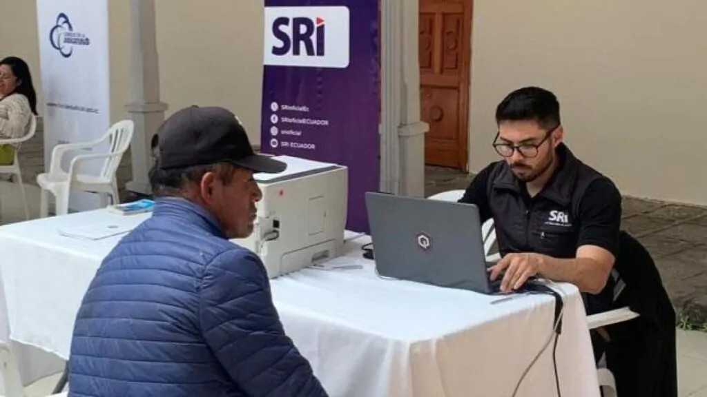 Multas por no presentar el anexo de gastos personales a tiempo