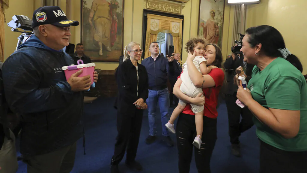 La separación de la niña de sus padres
