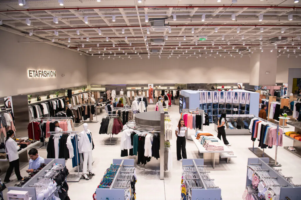ETAFASHION RENUEVA SU TIENDA