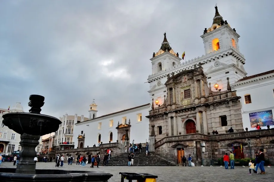 feriado 24 de mayo en Ecuador