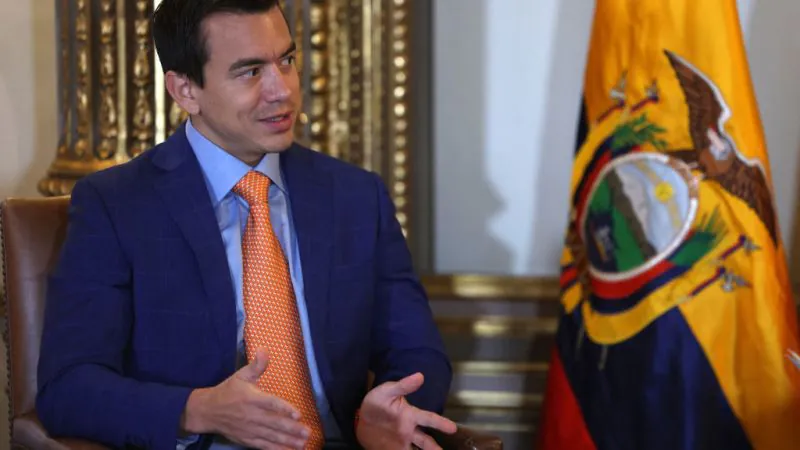 agentes encubiertos