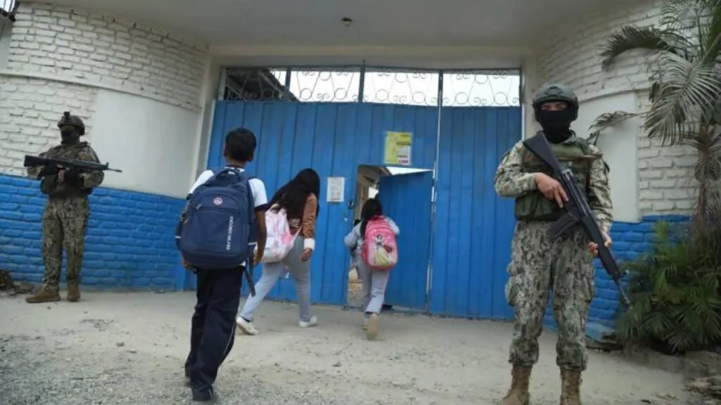 Docentes amenazados