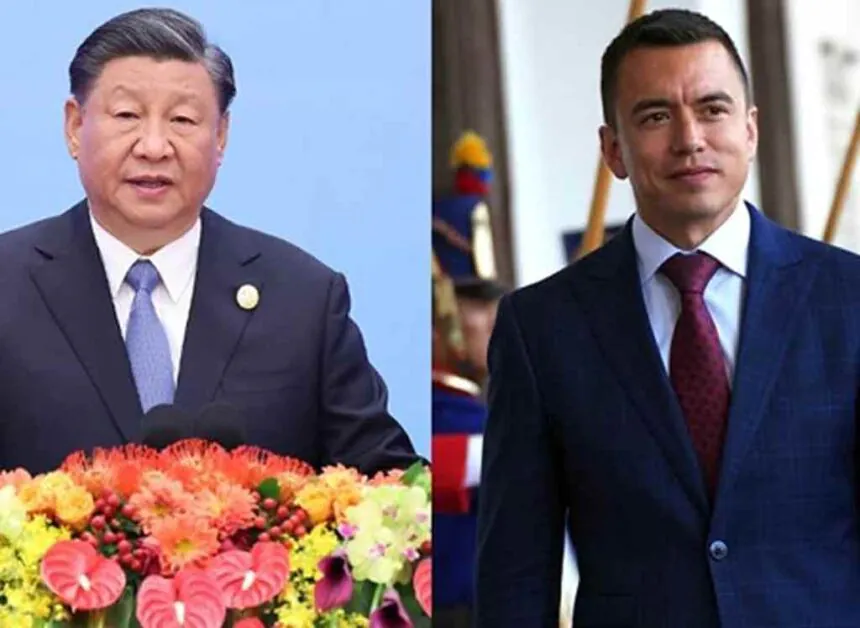 Daniel Noboa durante una reunión oficial en Guayas antes de su gira internacional a China, España e Italia