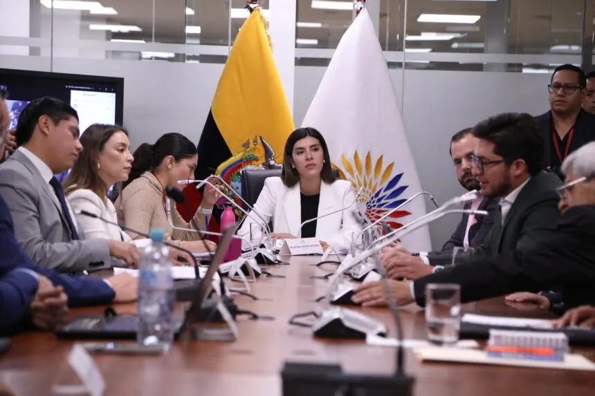 Comisión Legislativa analiza reforma a la Ley de Solidaridad para corregir errores en el tratamiento del indulto presidencial.