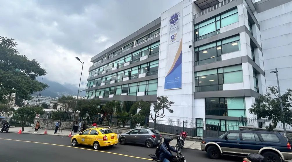 Ley de Inteligencia en Ecuador genera debate por acceso a datos, nuevas identidades y posibles riesgos a derechos fundamentales.