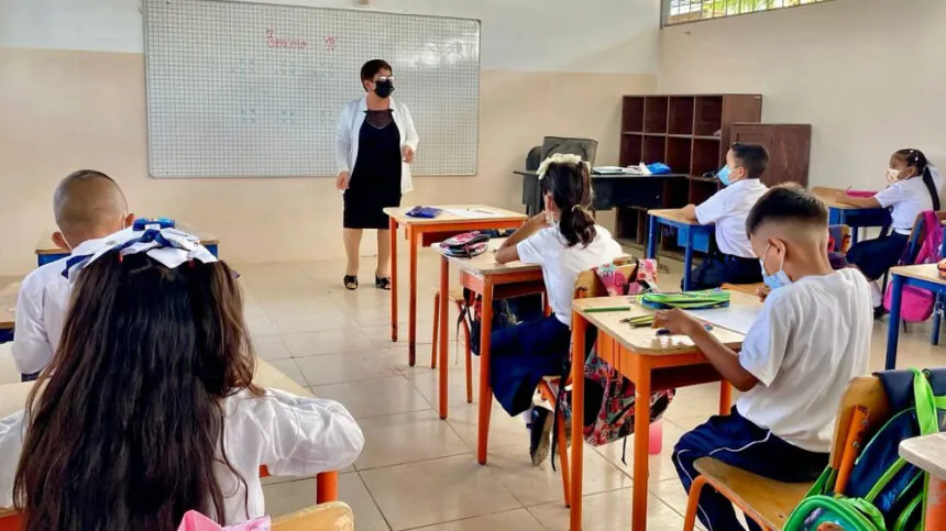 Educa Empleo abre convocatoria 2025 para docentes: revisa fechas, requisitos, puntajes y cómo postular al Magisterio en Ecuador.