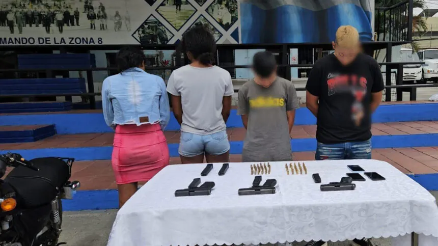 Reclutamiento criminal de adolescentes en Ecuador preocupa por métodos violentos, presión social y pobreza, según un estudio.