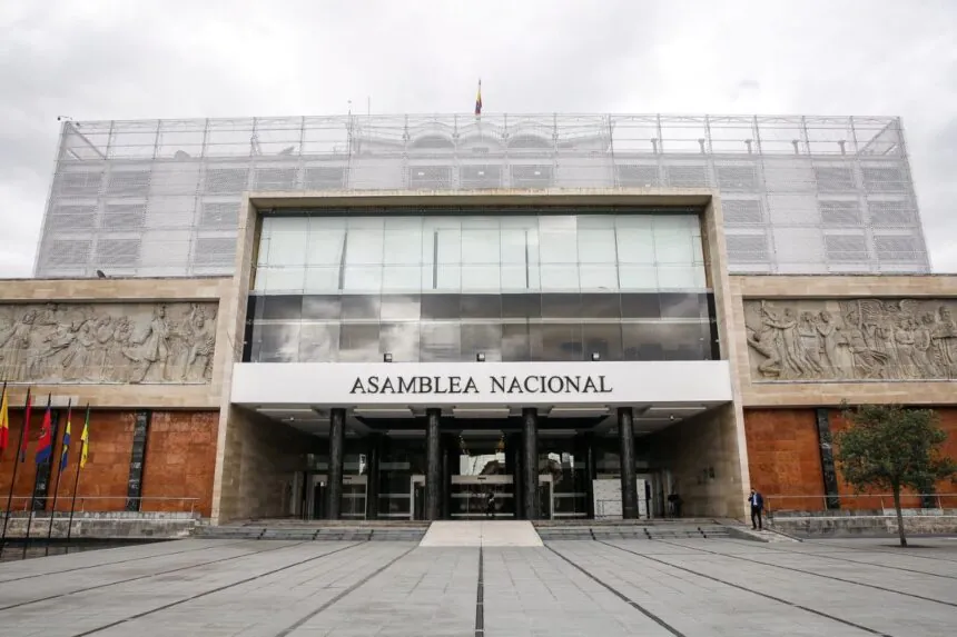 Asamblea Nacional debate proyecto de Ley de Integridad Pública en Ecuador