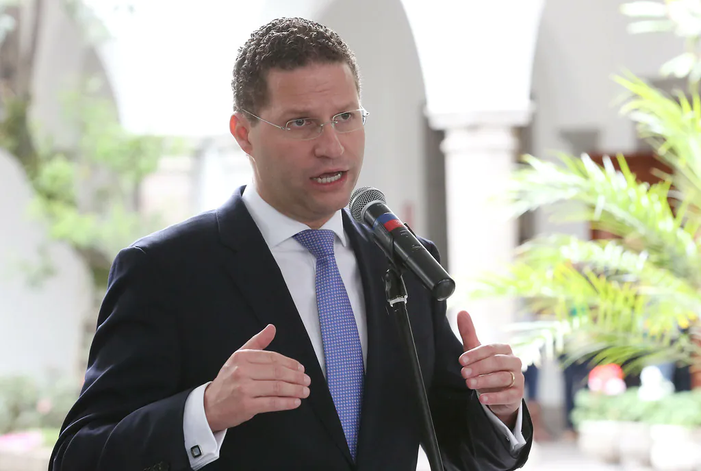 presidencia del partido SUMA