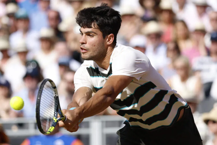 Carlos Alcaraz celebra su victoria en Wimbledon 2025