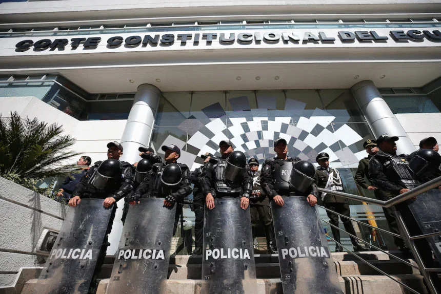 Corte Constitucional de Ecuador no ha recibido solicitud de referéndum sobre bases militares
