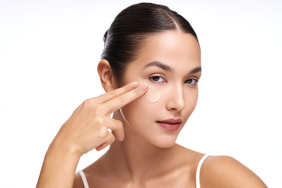 Yanbal presenta su nuevo Fotoprotector Facial Gel Velvet Invisible: protección solar diaria y tratamiento antiedad con ácido hialurónico.