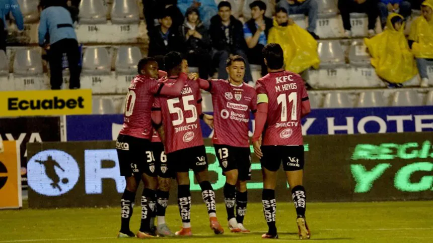 Jugadores de Independiente del Valle celebran su triunfo en la Copa Sudamericana ante Vasco da Gama