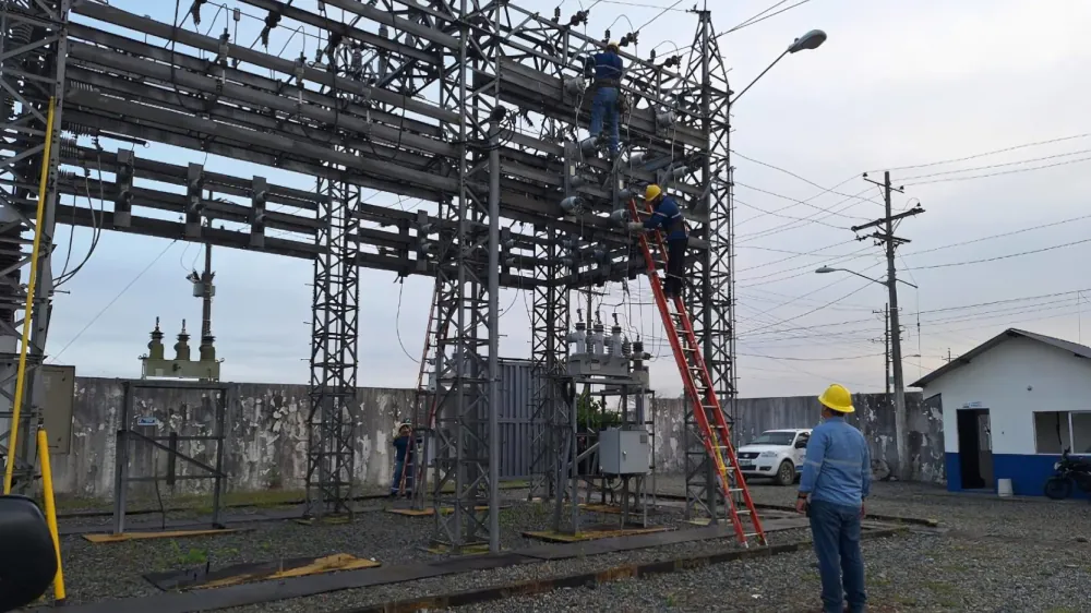 El alza de tarifa eléctrica para grandes industrias entró en vigencia. Facturación inicia en agosto y excluye al segmento residencial.