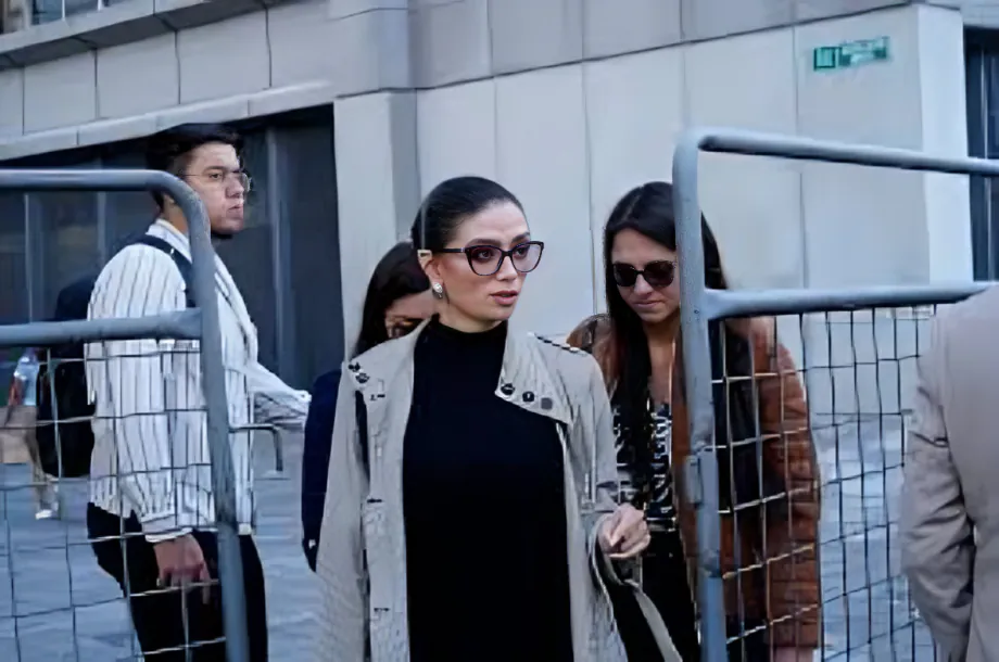 La renuncia de Jhajaira Urresta a la bancada de Revolución Ciudadana desata reacciones, acusaciones y desafíos públicos entre líderes.