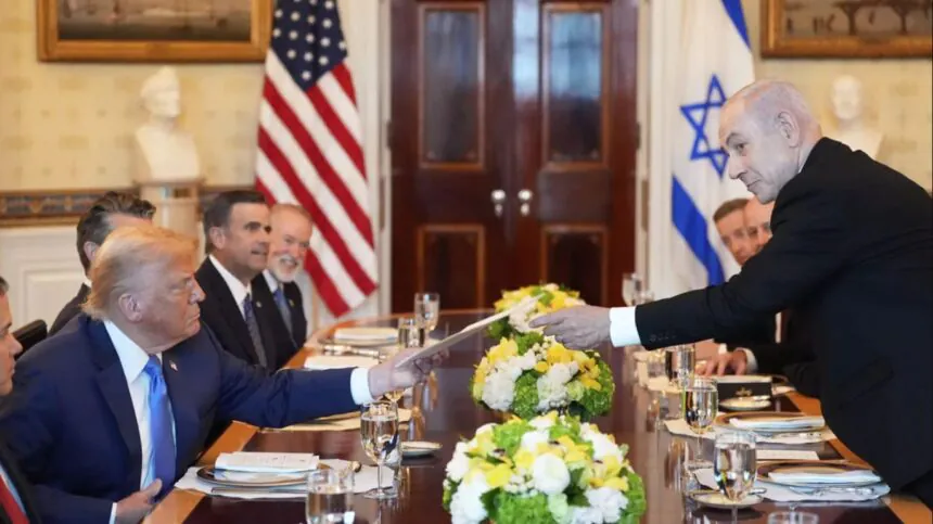Netanyahu y Trump durante cena oficial en la Casa Blanca donde se anunció la nominación al Nobel de la Paz